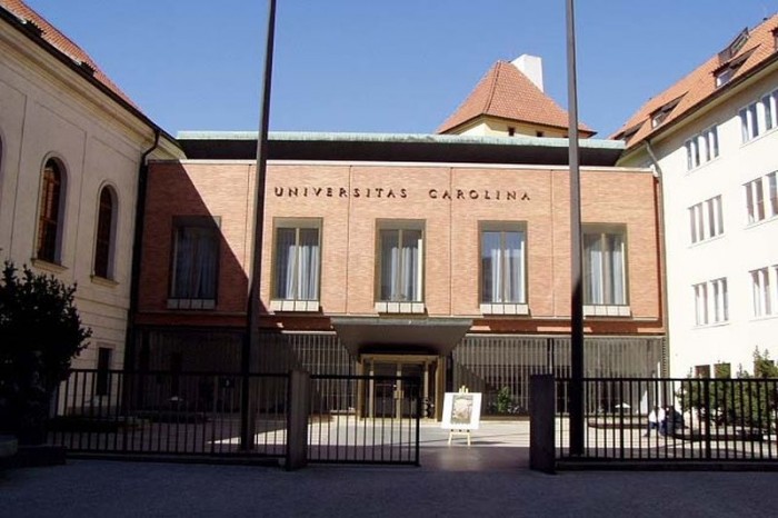 Vraťte se po desetiletích
do školy, mozek to ocení
