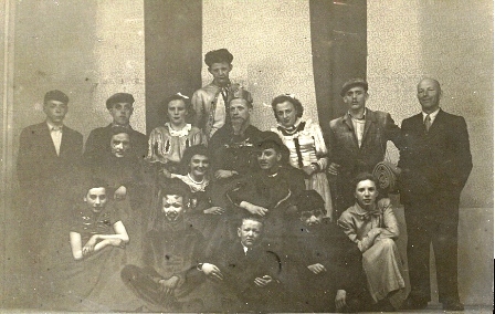 Kouzlo časů minulých:
na prknech, která...