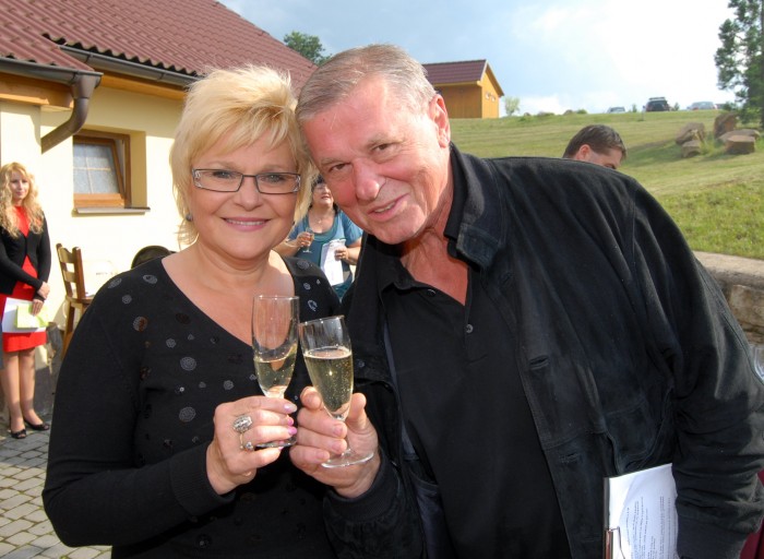 Laďa a Milada Kerndlovi:
Přežili jsme. Mělo to tak být