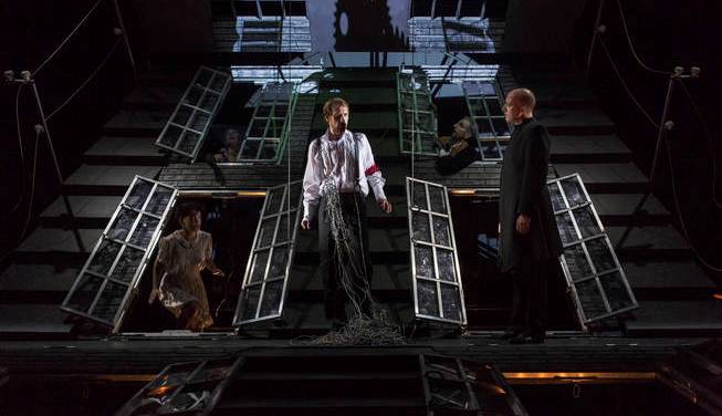 Krakatit ve Švandově divadle
výhodně pro&nbsp;seniory dne 4.4.