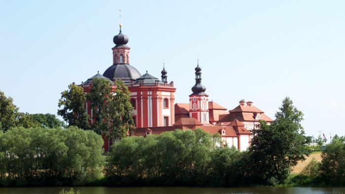 Za Santinim do Mariánské Týnice