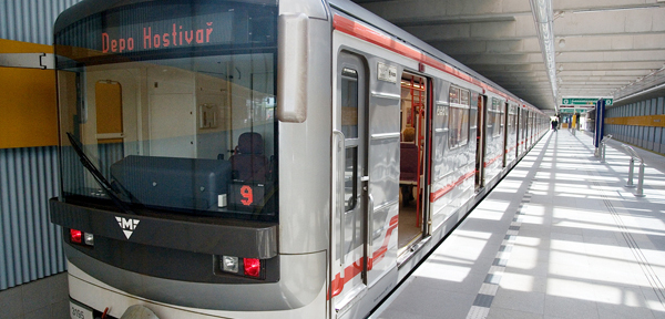 Cestující v metru mohou
poslouchat minutové hry