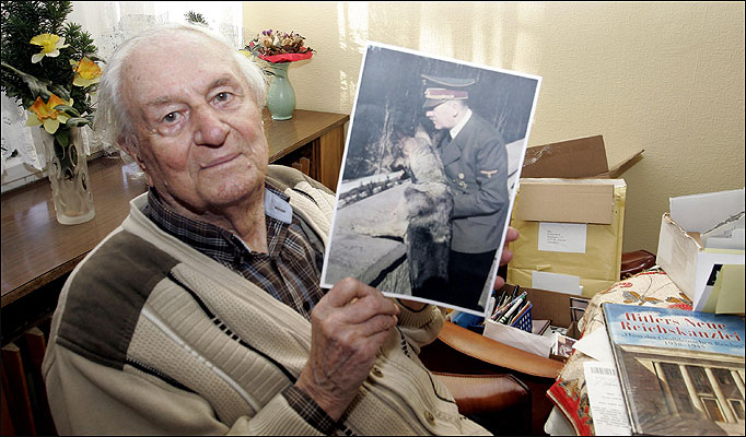 „Hitler byl přátelský a milý," říkal před 
smrtí jeho poslední žijící ochránce
