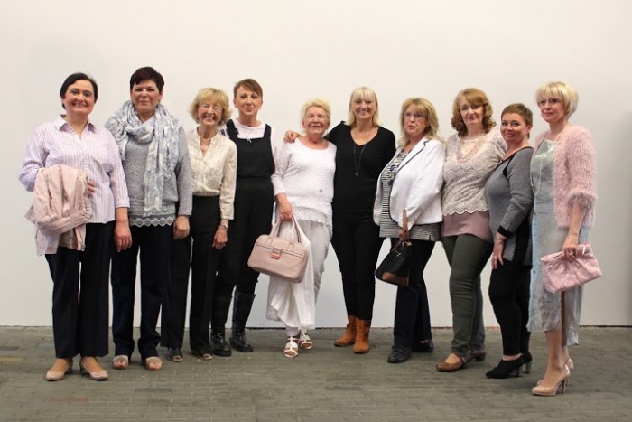 To je tedy jízda, naše milé
a naštěstí už zralé modelky!