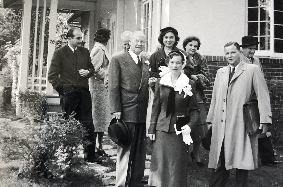 Průmyslník Velan a finančník Dlouhý. Po únoru 1948 utekli do Montrealu, kde patřili ke špičkám ve svých oborech