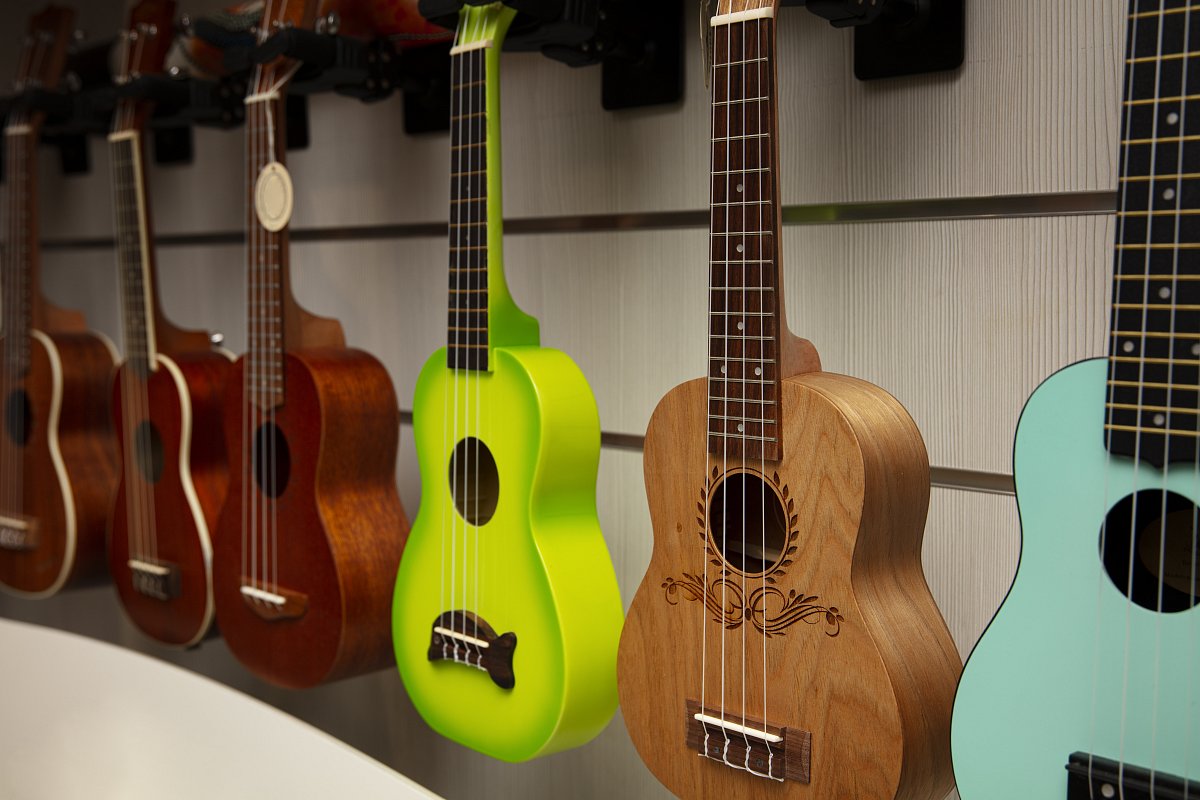 music-instrument-store.jpg