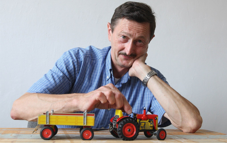 Národní poklady: Půjčíš mi můj traktůrek, dědečku?