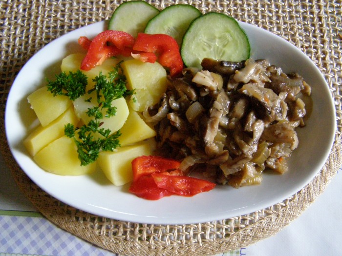 Bašta z masáků, z jedlé
muchomůrky růžovky