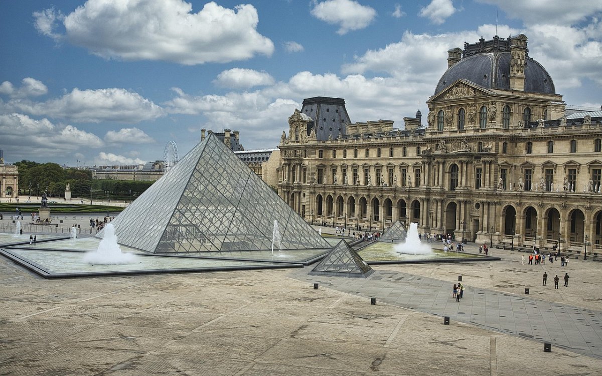 Louvre: ze sídla francouzských králů nejslavnějším muzeem