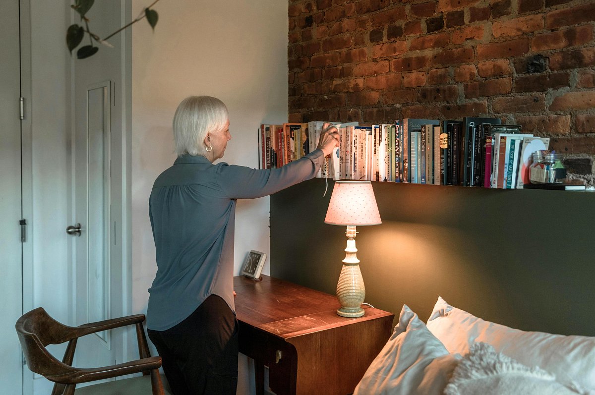 Češi jsou stále čtenáři, u knih tráví stejně času jako u televize