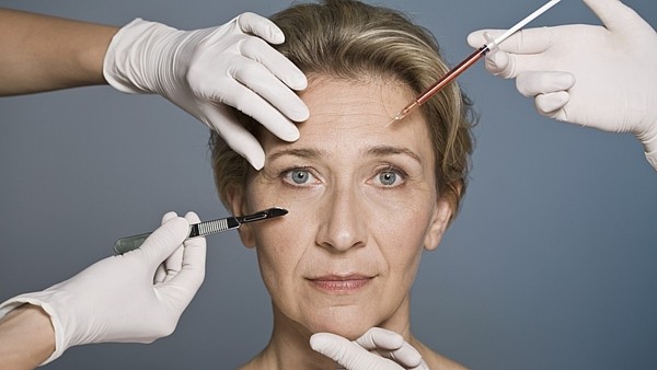 Hit plastické chirurgie:
zákroky pro „nové seniory“