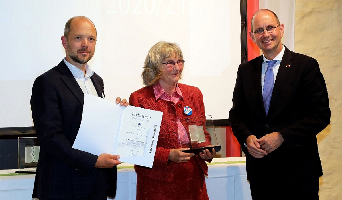 ppři přednání ceny Stavitel mostů v Bavorsku.jpg