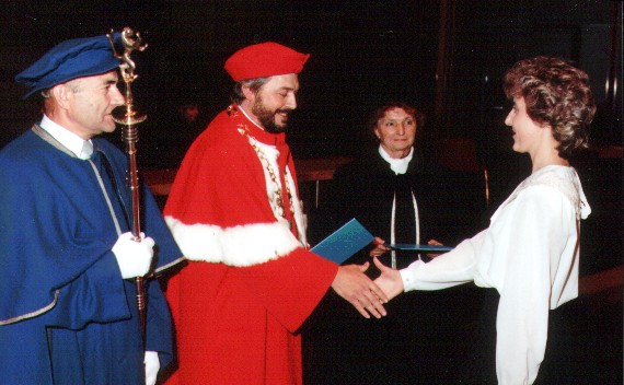 Vzdělaní lidé se dožívají
podstatně vyššího věku