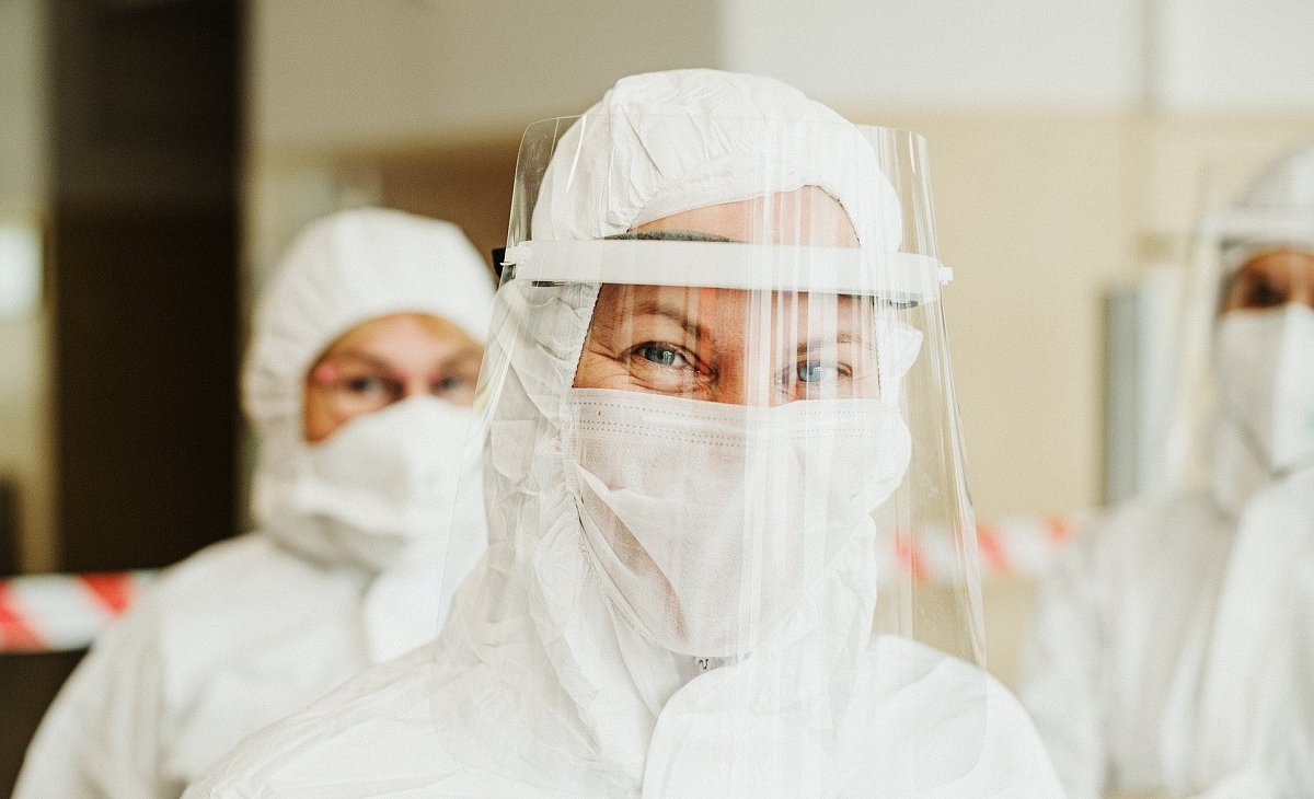 Komentář: Proti covidu funguje hlavně zdravý rozum, ne politické preference
