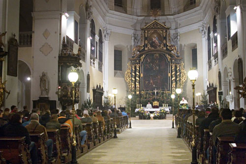 Na půlnoční se chystá
třetina lidí, i nevěřící