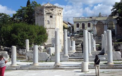 Řekové šetří, budou
zakopávat vykopávky