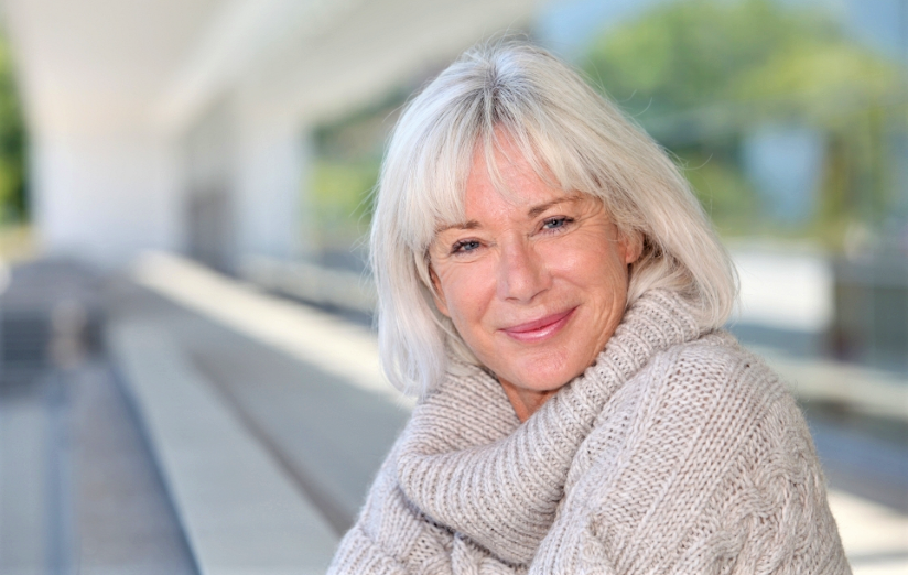 Svetr s rolákem sluší, i když si to mnohé dámy nemyslí