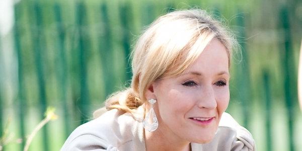 J. K. Rowlingová vydá
román, Harry to nebude