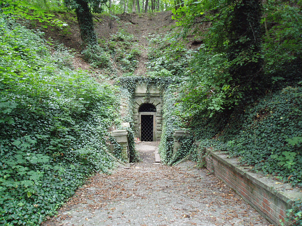 Renesanční unikát: Rudolfova štola 
přivedla vodu z Vltavy do Stromovky