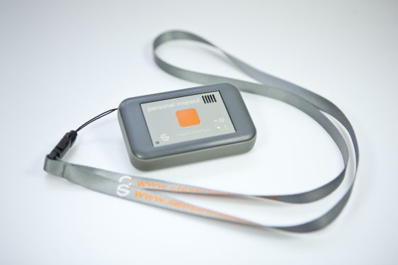 Pomoc přivede vysílač.
Stačí zmáčknout tlačíko