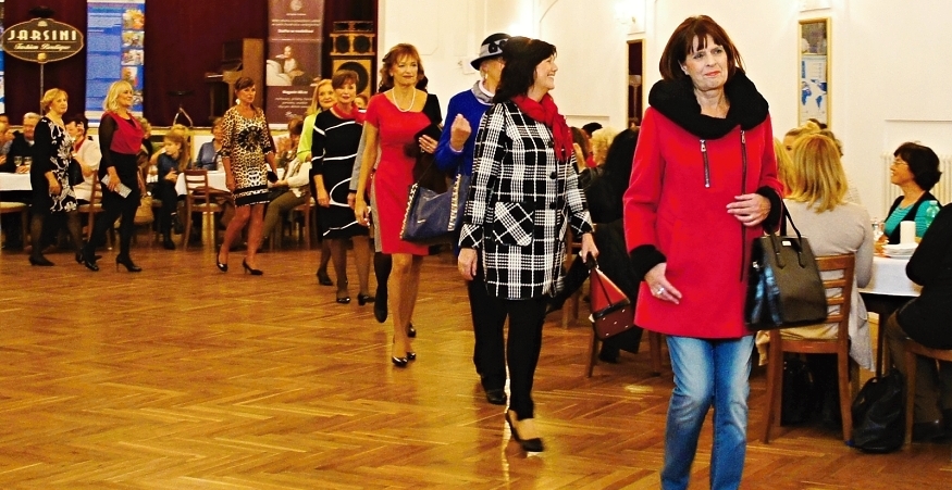 Krásný, dojemný módní 
podvečer Na Marjánce