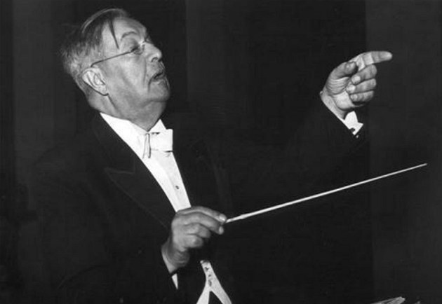 Šéfdirigent Václav Talich udělal
z České filharmonie evropskou špičku