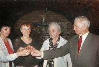 Ještě za plného zdraví v našem vinném sklípku