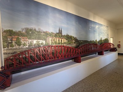 01-zeleznicni-most-pres-vltavu-1.jpg