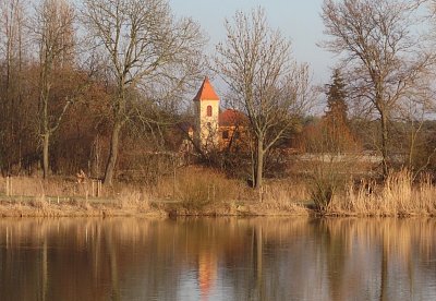 02-03-kostelik-na-druhe-strane-labe.jpg