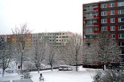 Zasněžené pokratické sídliště