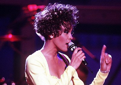 Whitney Houston: hvězda, již zhasl krach manželství, alkohol a drogy