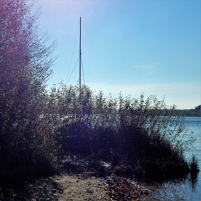 Loďka uložena k zimnímu odpočinku