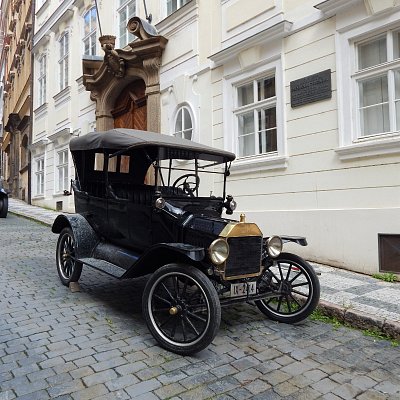 Není krasavec jako krasavec