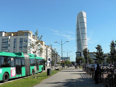 Výšková budova v Molmo