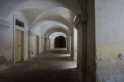 18 Chodby na mě působily skličujícím dojmem.