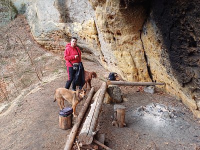Holky na mne čekají.