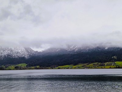 Zimní obloha nad Wolfgangsee