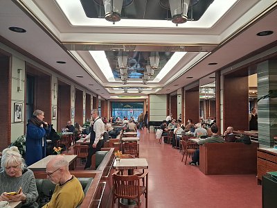 Každým okamžikem žiji...*