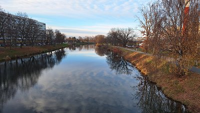 Teču si pomalu, ale jistě*