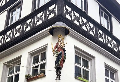 Advent mezi mosty času