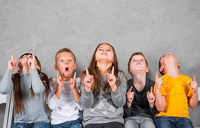 Dětem vstup zakázán. Trend, který vzbuzuje značné emoce