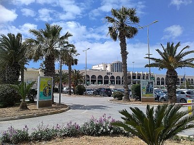 Letiště Luqa je malé, ale velmi přívětivé.