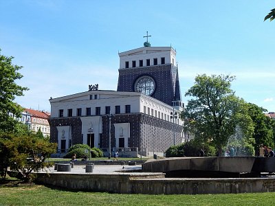 Kostel Nejsvětějšího srdce páně