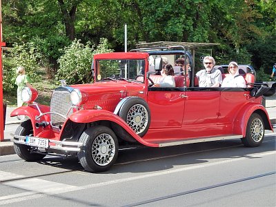 Turisté na projížďce