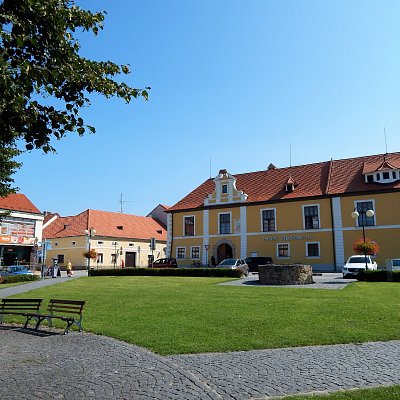 A ještě jednou náměstí