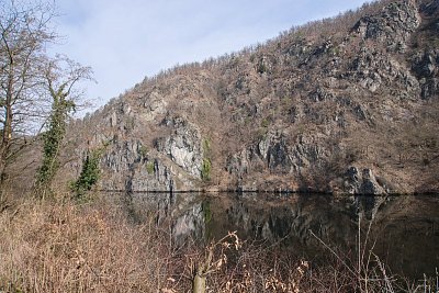 3 - Skály nad hladinou.