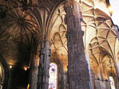 Pozoruhodná hvězdicová klenba v obrovském prostoru. Až se tají dech!