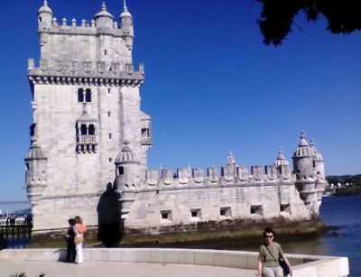 Belémská věž je pětiposchoďová, stala se impozantní vstupní branou.