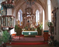 Interiér loučimského kostela