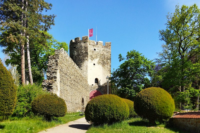 Kolowratská věž u zámku